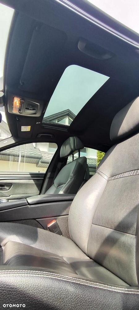 BMW Seria 5 528i Sport-Aut - 8