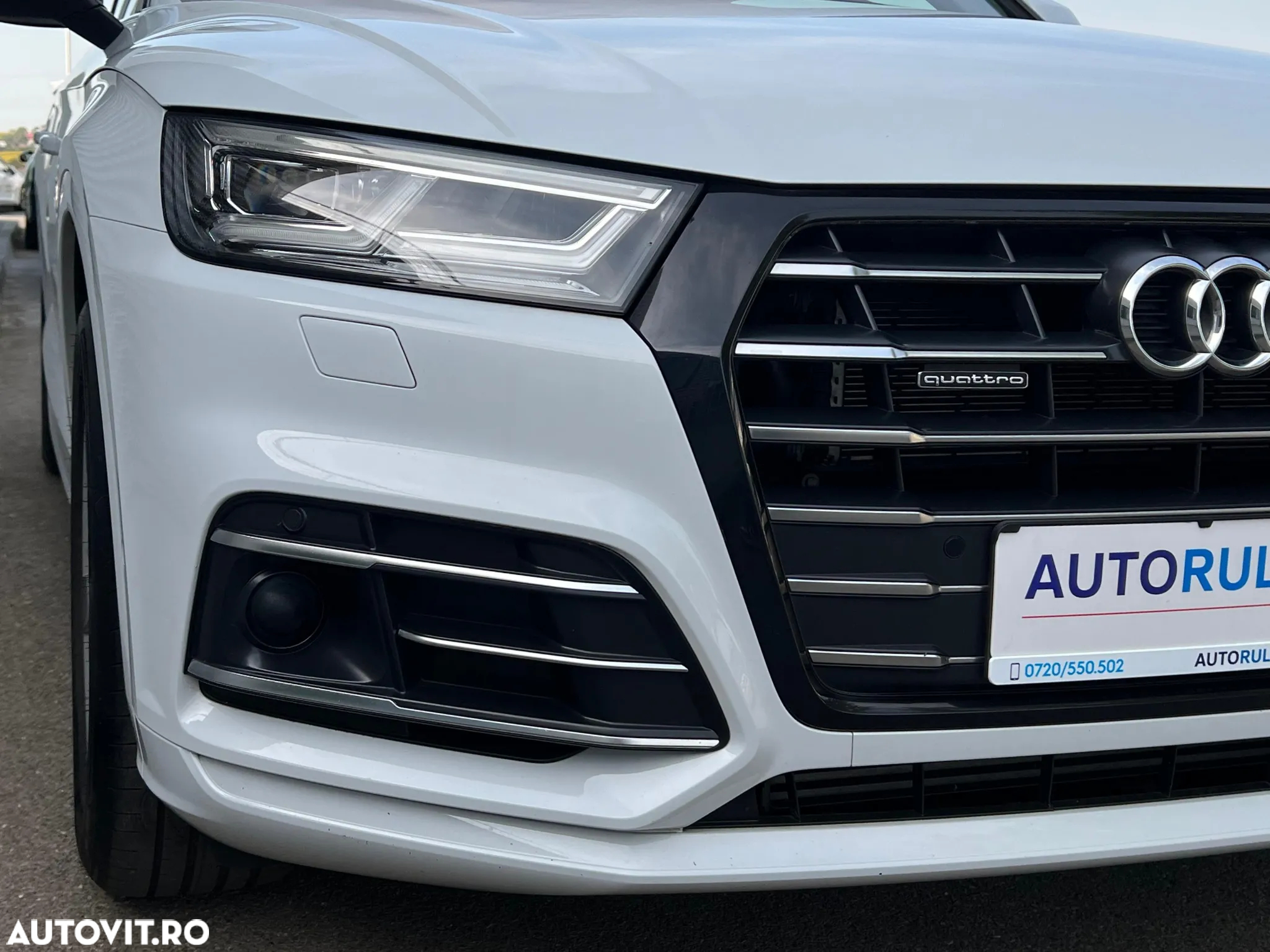 Audi Q5 55 TFSI e quattro S tronic - 9