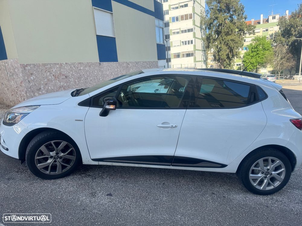 Renault Clio 0.9 TCe Limited Bi-Fuel - 1