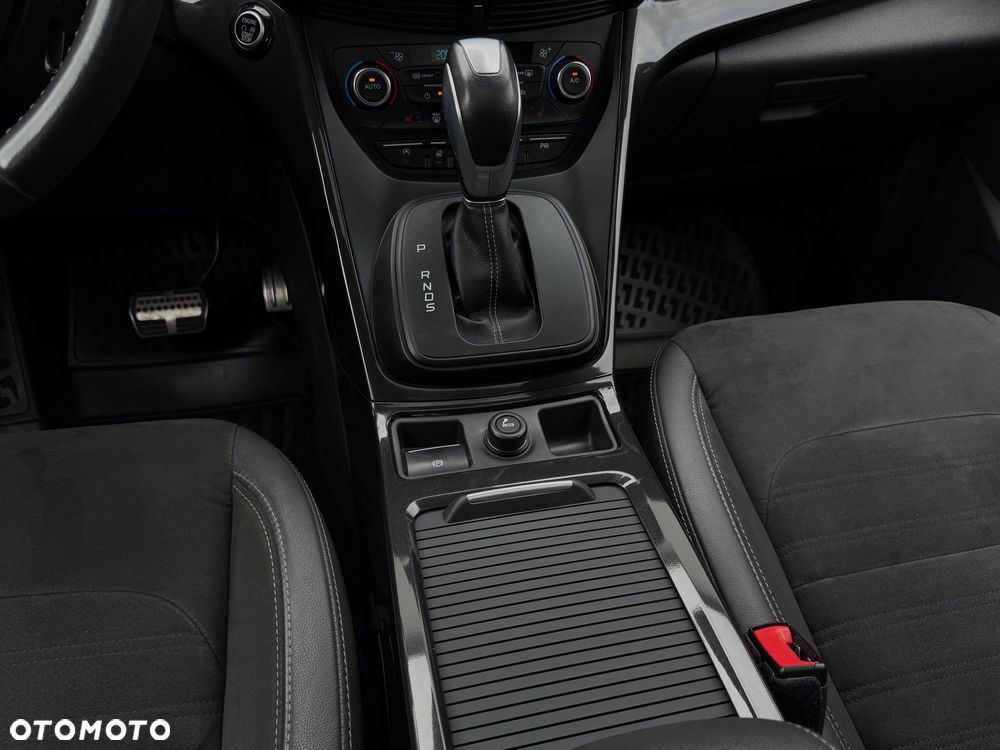 Ford Kuga 2.0 TDCi 4x4 ST-Line - 17