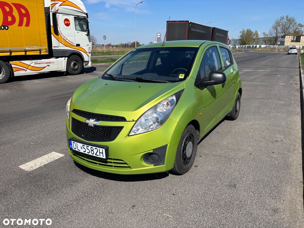 Chevrolet Spark 1.0 Base - 4