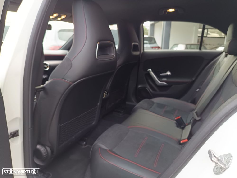 Mercedes-Benz A 200 AMG Line - 39