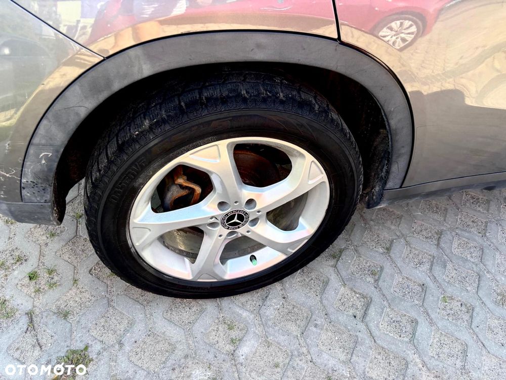 Mercedes-Benz GLA 250 4-Matic - 12