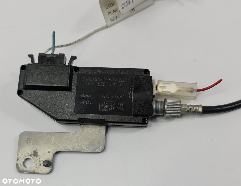 WZMACNIACZ ANTENY MERCEDES W163 A1638200089 - 2