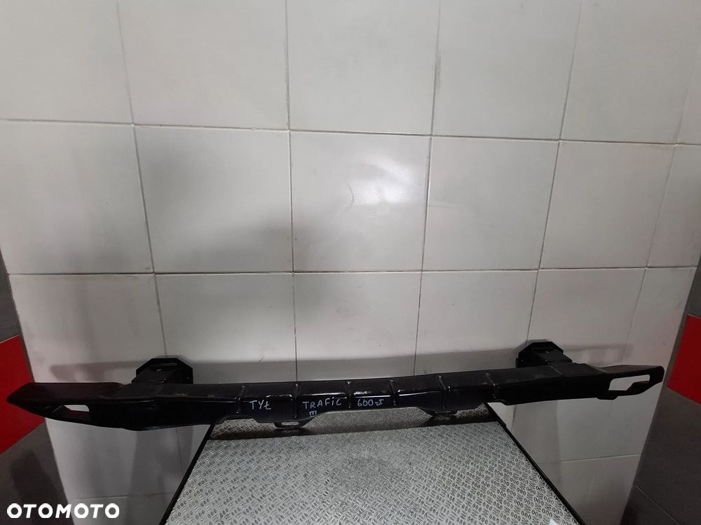 Belka wzmocnienie zderzaka tył Renault Trafic III