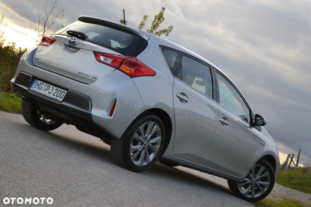 Toyota Auris 1.8 HSD Luna - 4