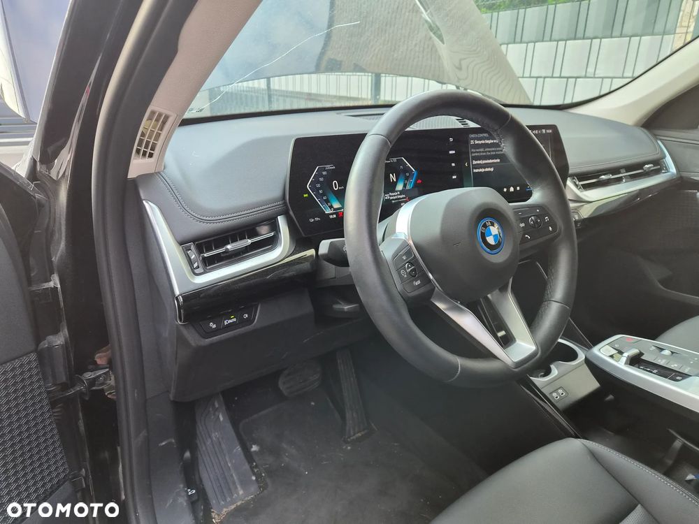 BMW iX1 eDrive20 - 11