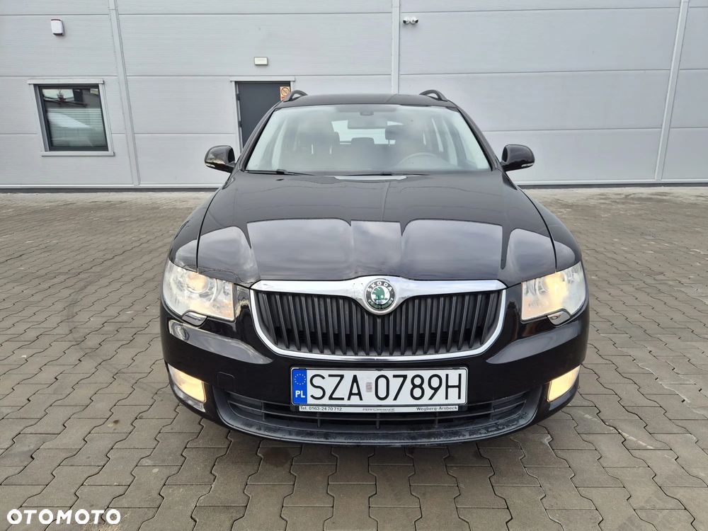 Skoda Superb 2.0 TDI DSG Exclusive - 4