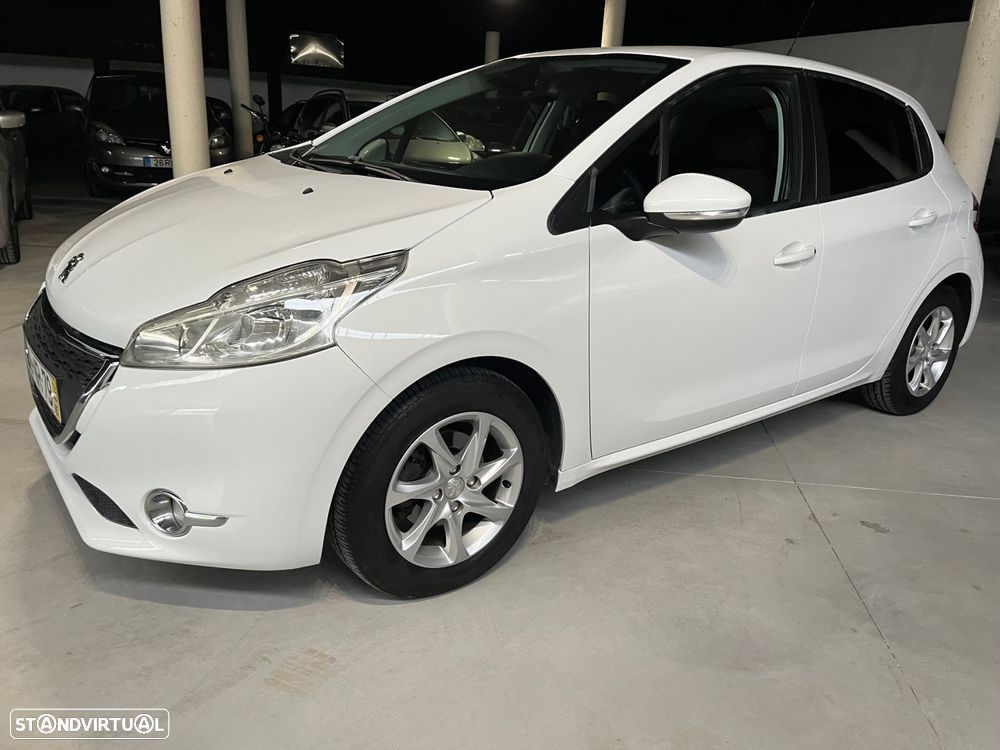 Peugeot 208 1.2 PureTech Allure - 2