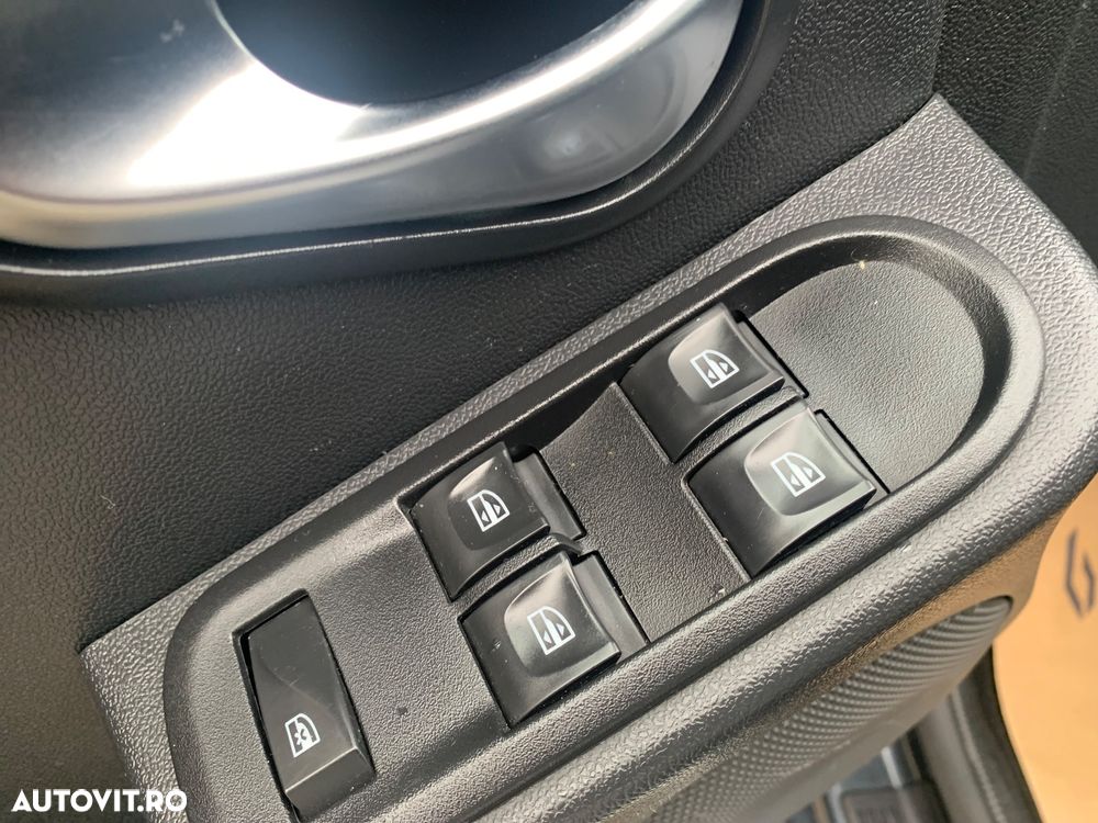 Dacia Duster 1.2 TCe Comfort - 16