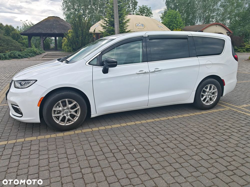 Chrysler Pacifica - 14