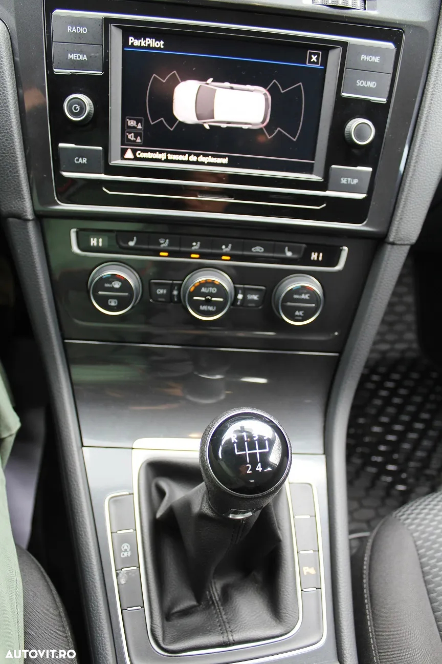 Volkswagen Golf 1.6 TDI Trendline - 17
