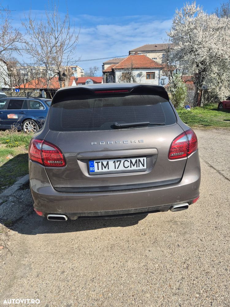 Porsche Cayenne - 2
