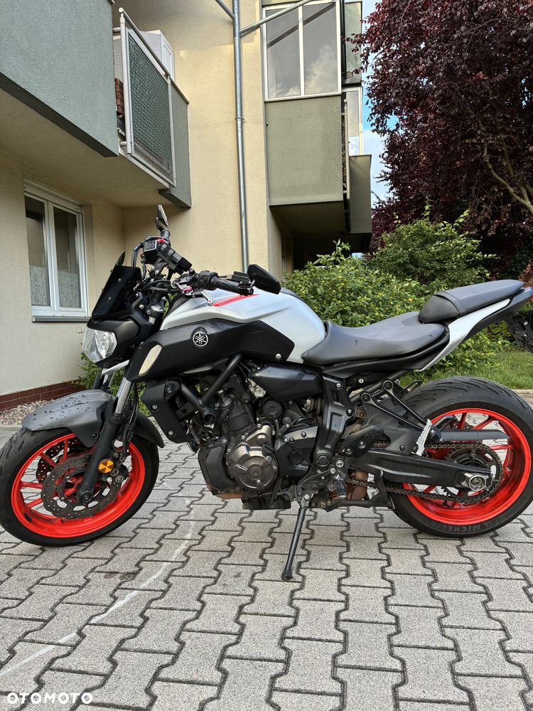 Yamaha MT - 1
