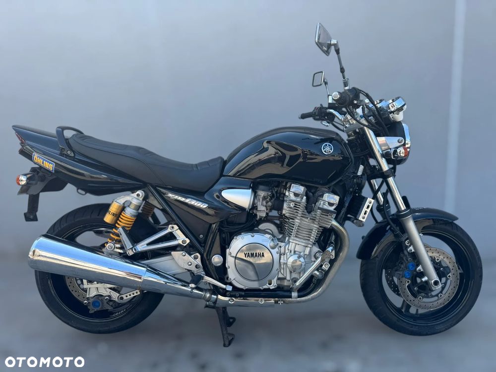 Yamaha XJR - 2