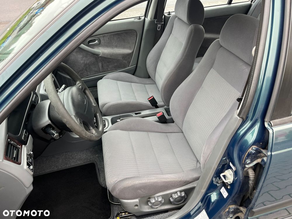 Honda Civic 1.4i S - 9