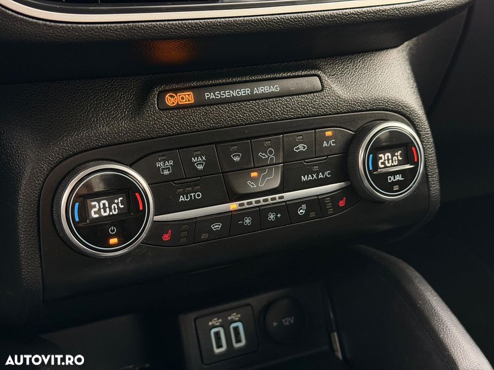 Ford Focus 1.0 EcoBoost Titanium - 26
