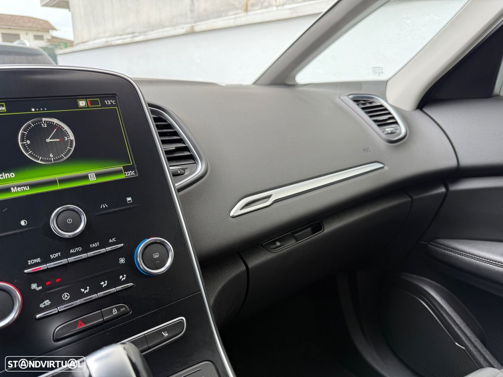 Renault Grand Scénic - 26