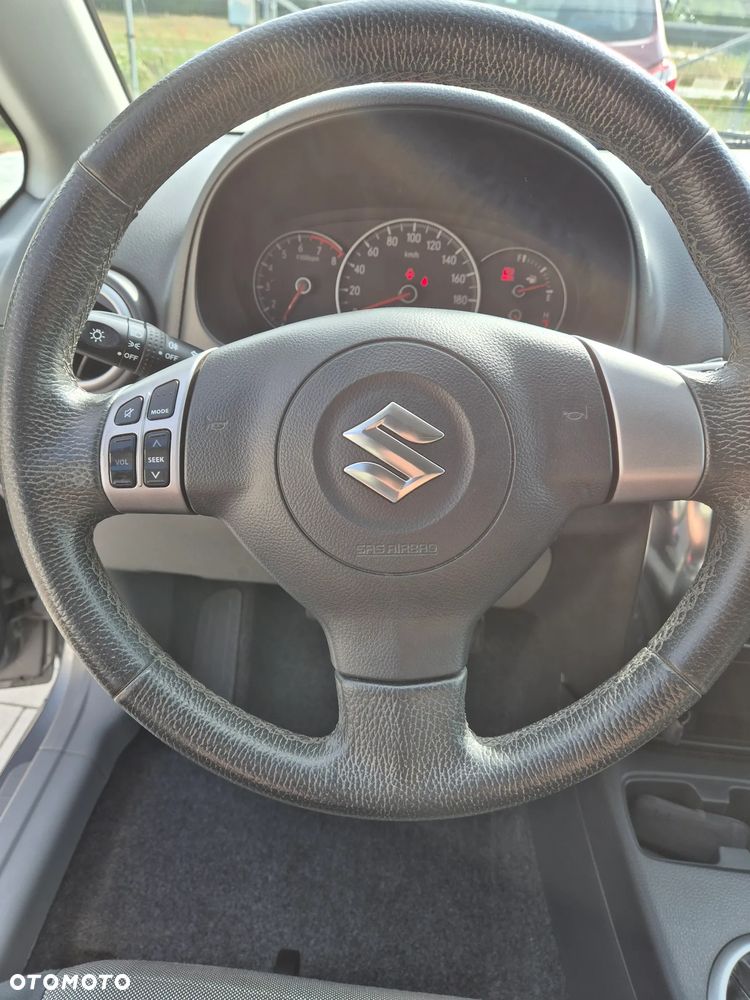 Suzuki SX4 1.6 GS / Premium 4WD - 25