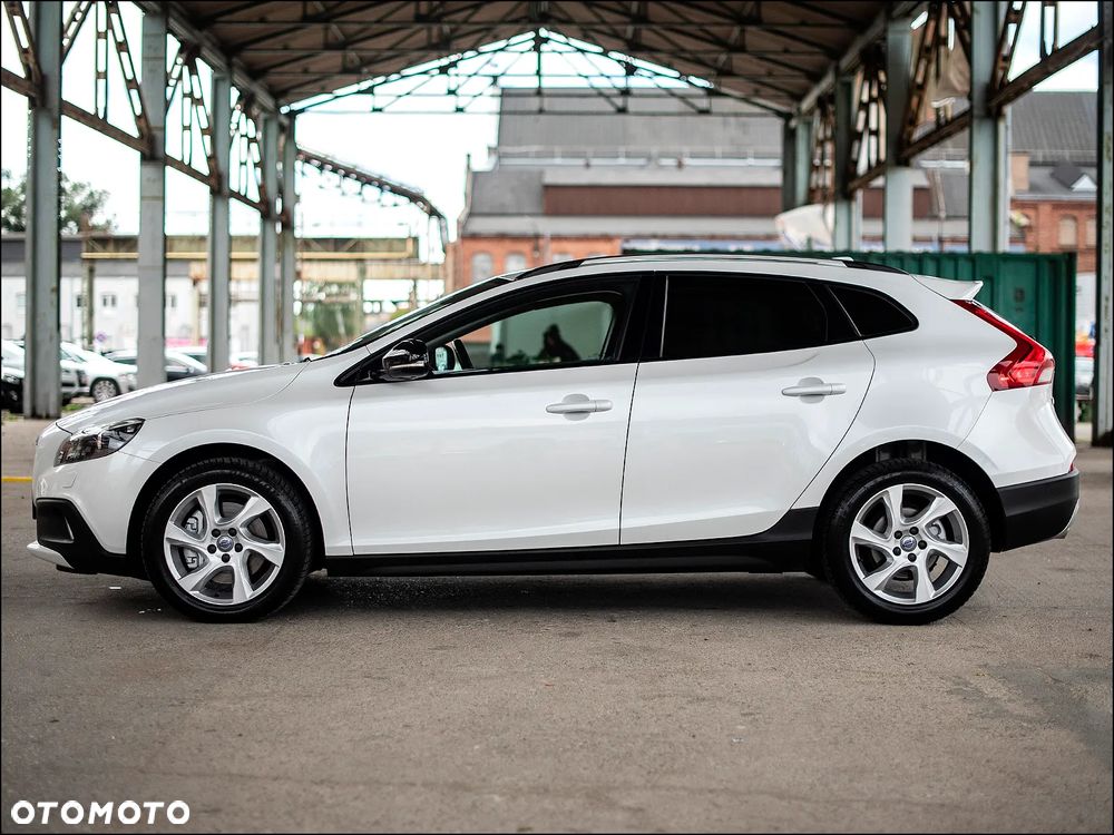 Volvo V40 Cross Country - 6