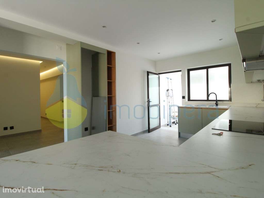 Apartamento T3 para venda no centro de Lagoa - Grande imagem: 3/16