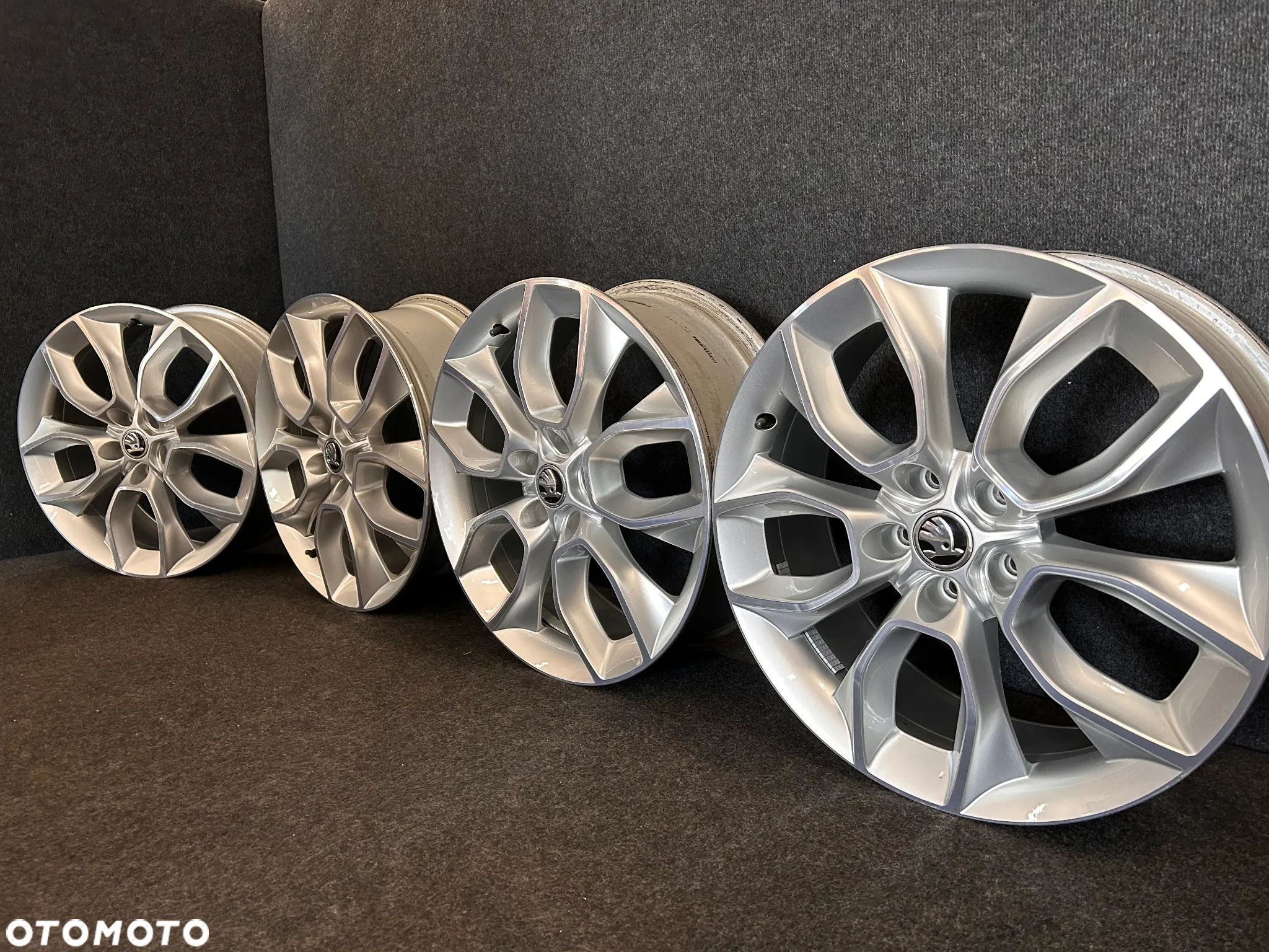 Alufelgi SKODA Kodiaq, Karoq, Superb III, Octavia III 19 cali 5x112 4szt. ładne! - 1
