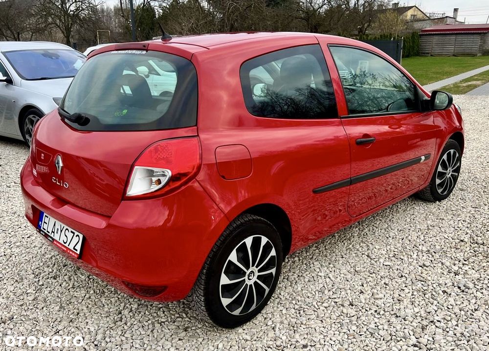 Renault Clio 1.2 16V 75 Dynamique - 21