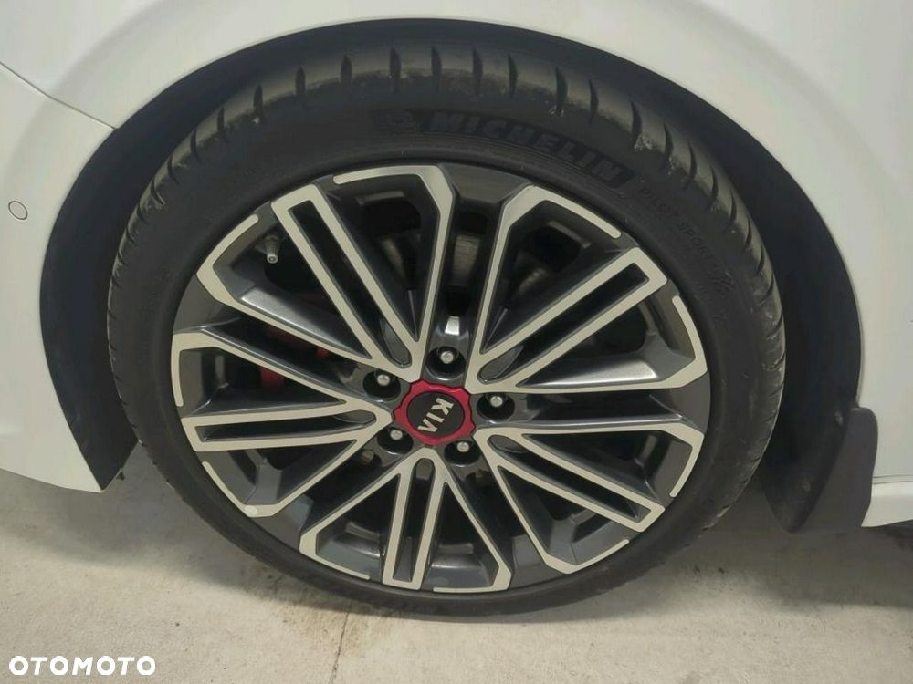 Kia Ceed 1.6 T-GDI DCT7 OPF GT - 12