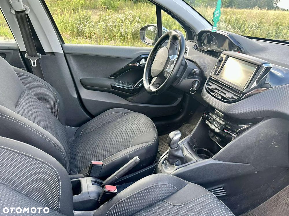 Peugeot 208 1.2 PureTech Allure - 15