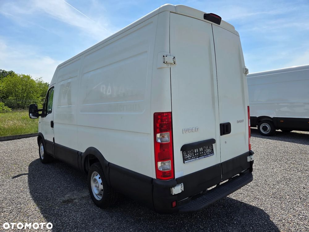 Iveco Daily 35S13 / 2.3 130KM / Furgon / Średniak / Klima / - 5