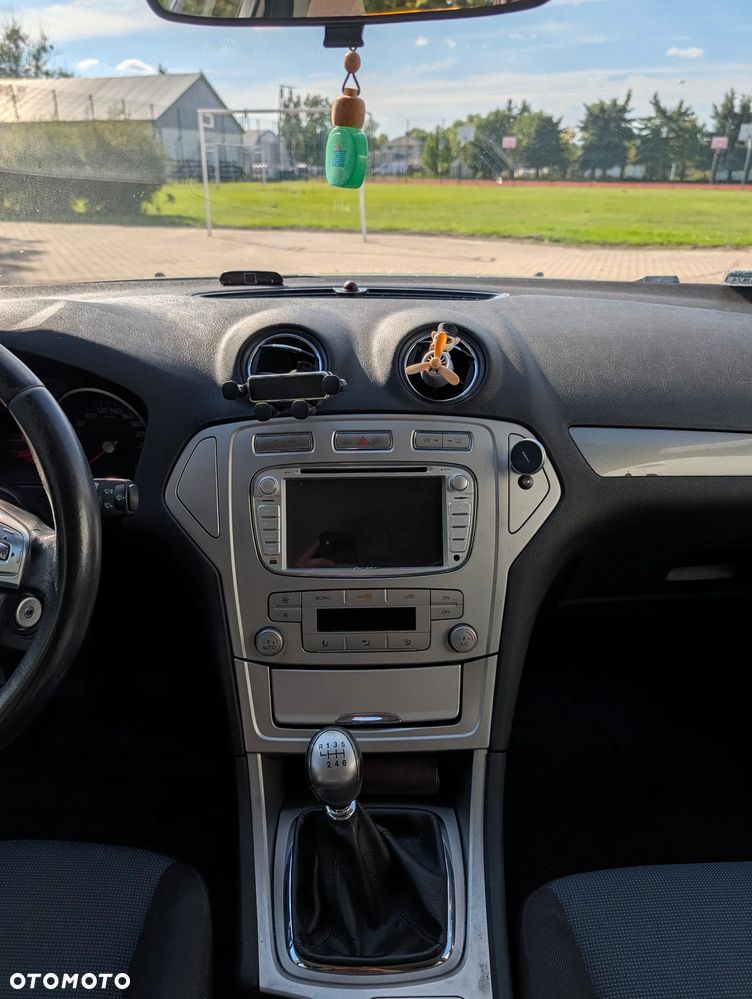 Ford Mondeo 2.0 TDCi Ghia - 9