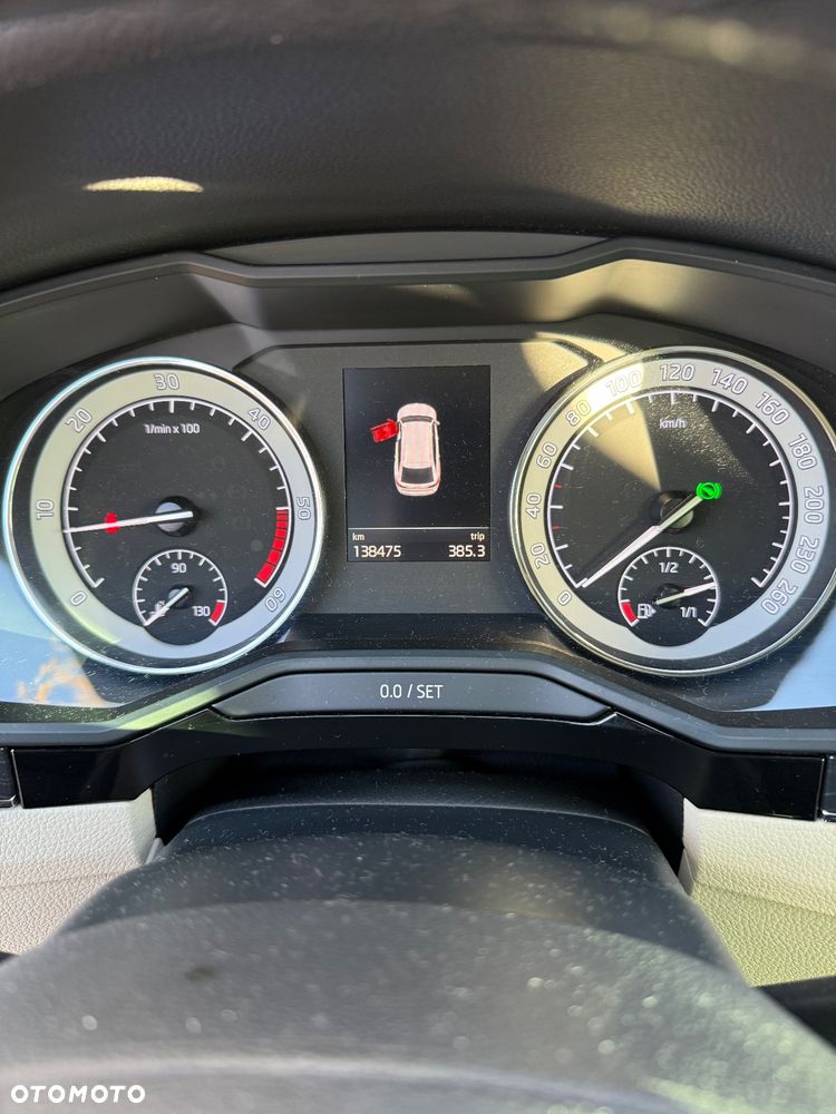 Skoda Superb 2.0 TDI Style DSG - 17