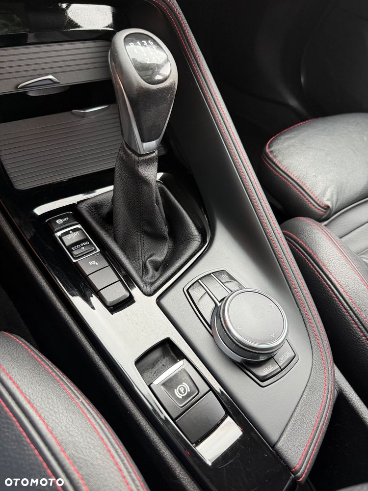 BMW X1 sDrive18d Sport Line - 26
