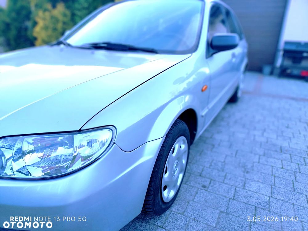 Mazda 323F - 3