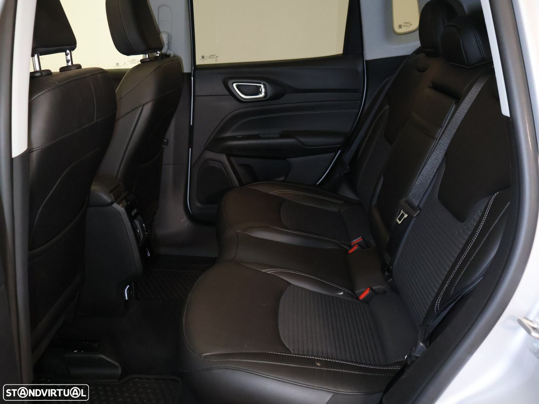 Jeep Compass 1.3 TG 4Xe Limited - 29