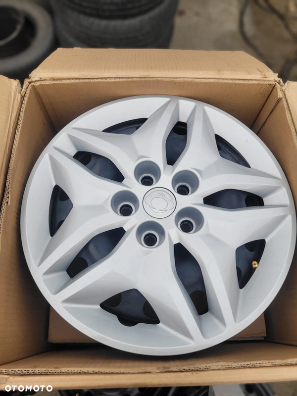 Felgi stalowe SsangYong - 16 cali - 6.5Jx16 ET45 - Kołpaki + Czujniki