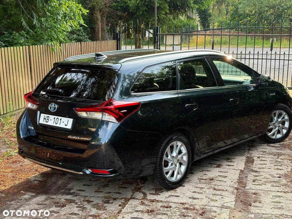 Toyota Auris 1.8 HSD Luna - 6