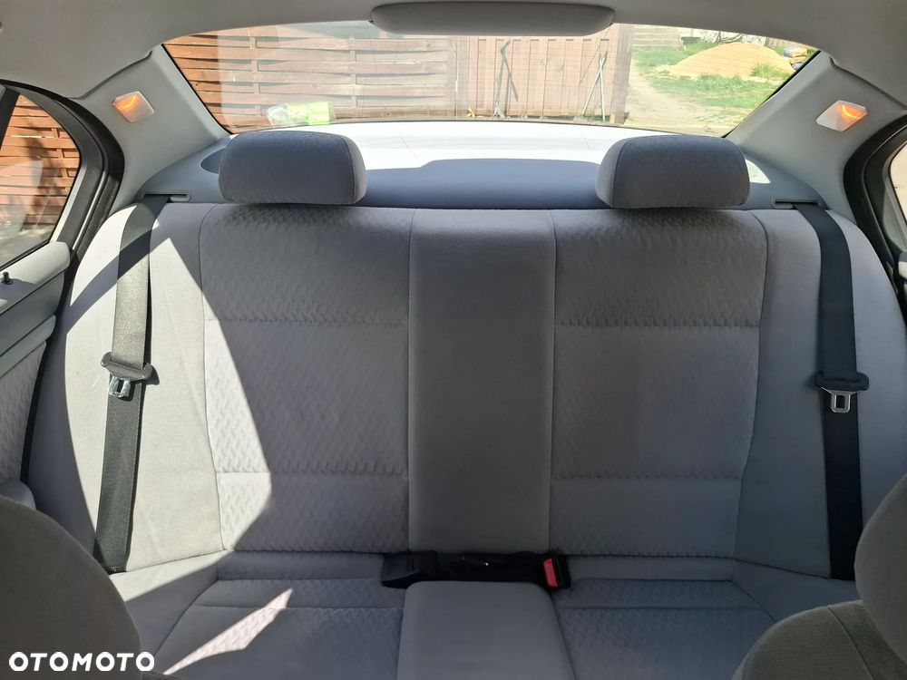BMW Seria 3 - 12