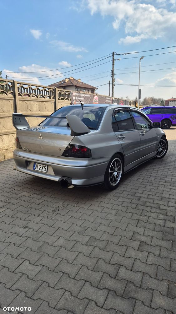 Mitsubishi Lancer Evolution - 4