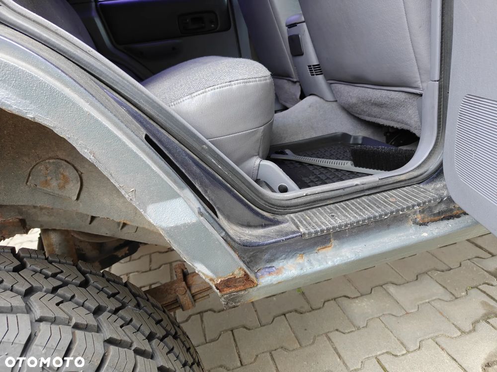 Jeep Cherokee - 18