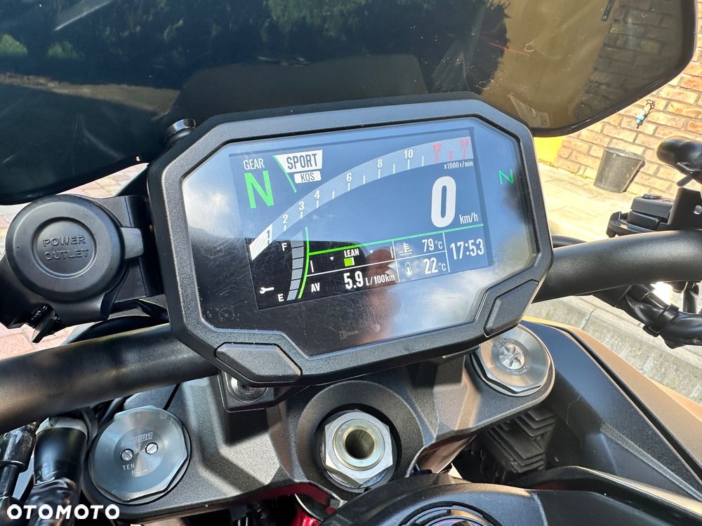 Kawasaki H2 - 14