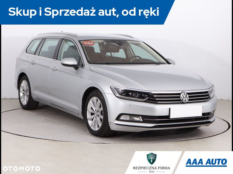 Volkswagen Passat - 2