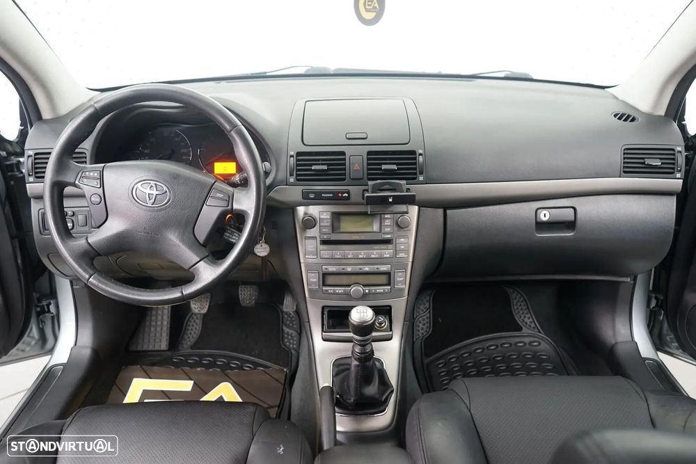 Toyota Avensis SW 2.0 D-4D Exclusive - 19