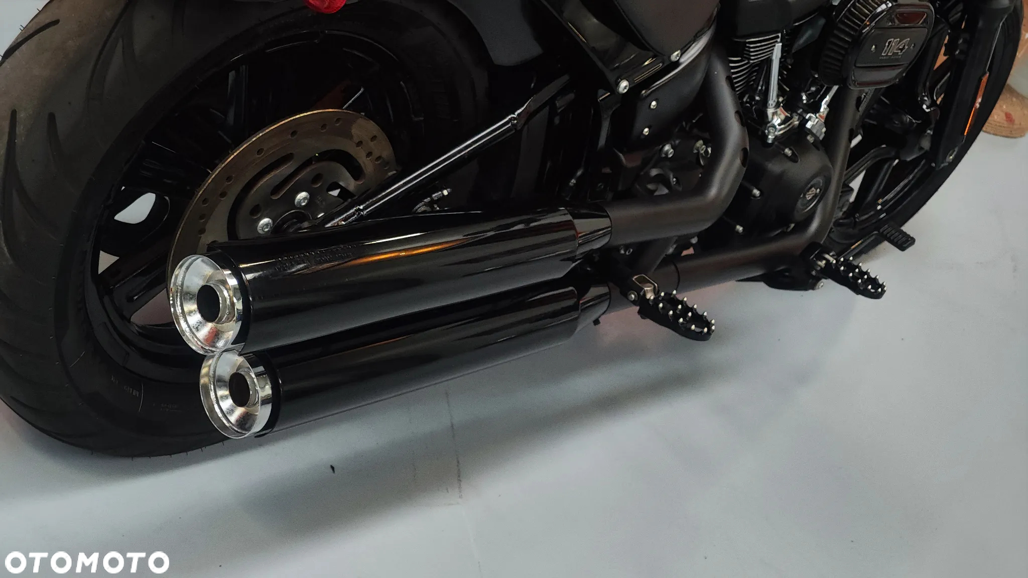 Harley-Davidson Softail Street Bob - 11