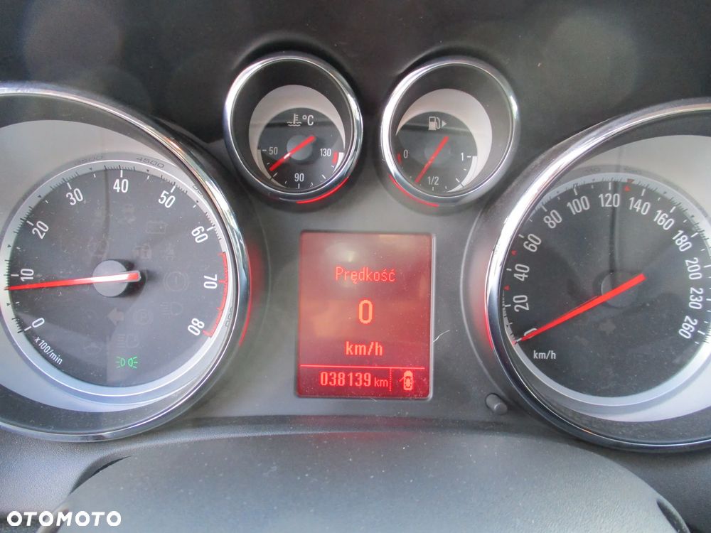 Opel Astra IV 1.4 T Executive EU6 - 10