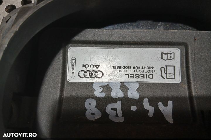 Usita rezervor 8K0010508R 8K0809999A 8K0010508R 8K0809999A Audi A4 B8 - 4