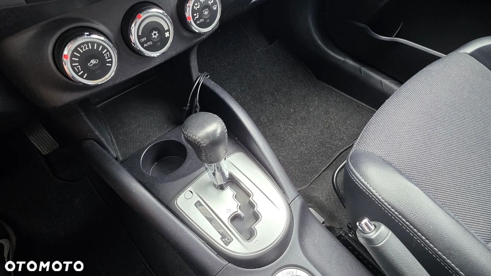 Citroën C-Crosser 2.4i CVT Exclusive - 15
