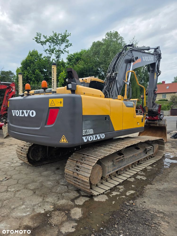 Volvo EC220 DL - 4