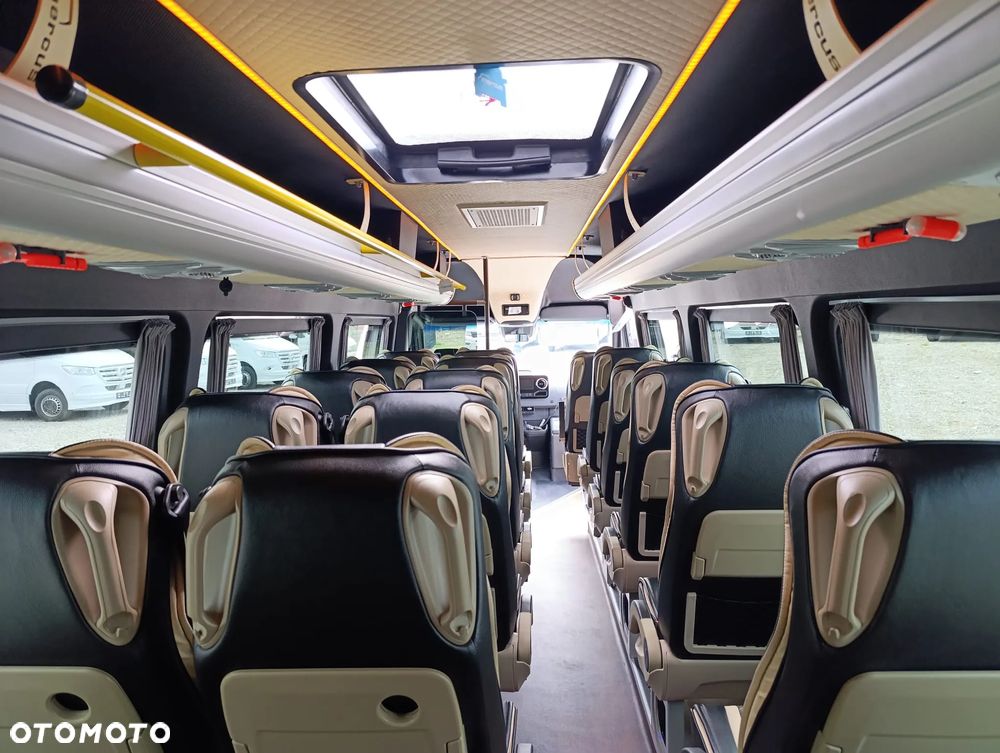 Mercedes-Benz Sprinter 519 - 15