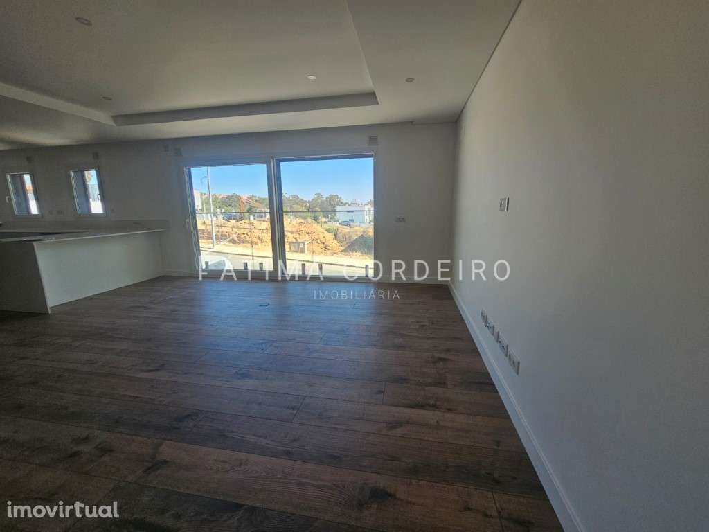 Magnifico T3+2 novo na Quinta do Desembargador , com parqueamento e... - Grande imagem: 3/27